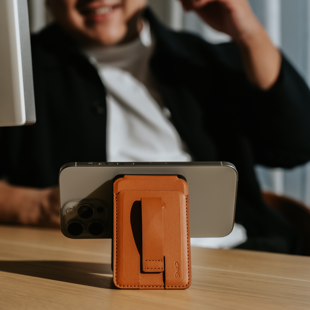 SnapWallet - 5 in 1 Wallet Power Bank