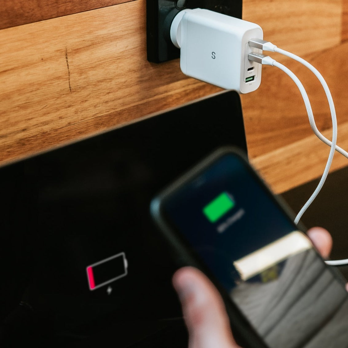 PowerOne - Universal Charging Kit